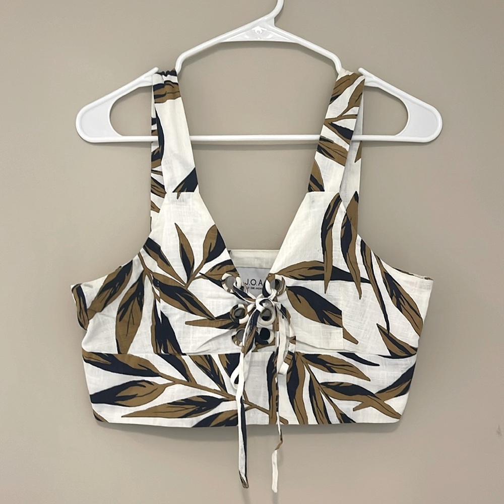 J.O.A. Linen leaf pattern crop top size medium